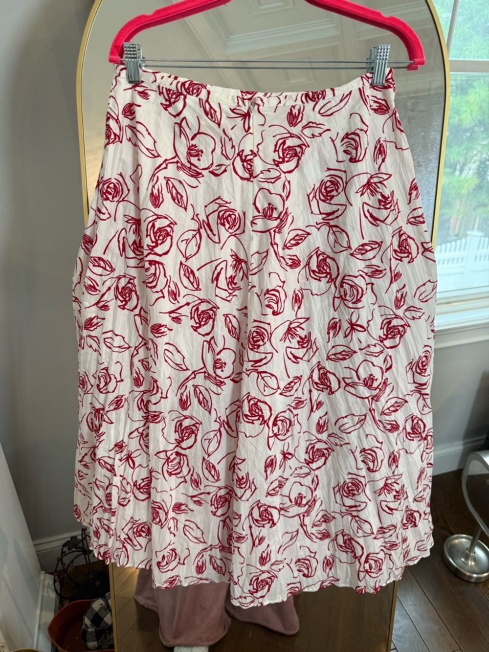 Emma James White Midi Skirt with Red Rose Sketch Print 💯 Cotton Sz 6